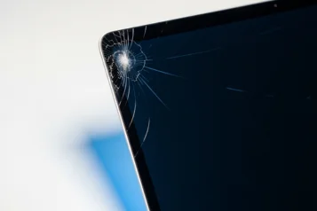 MacBook Screen Replacement